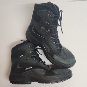 LOWA size 10L black tactical gore-tex boots with rugged sole.  German Co. Hiking